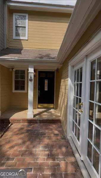 3193 Long Iron Dr, Lawrenceville, GA 30044