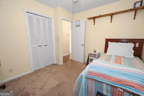 Bedroom - 200 Crestwood Dr, Lagrange, GA 30241 photo 4 of 7