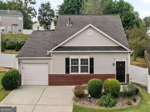 402 Royal Oak Dr, Acworth, GA 30102