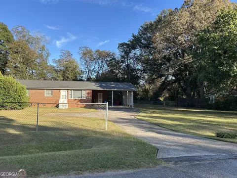 3114 Beverdine Dr, Macon, GA 31216
