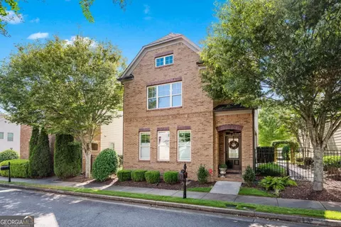 7845 Crownpoint Dr, Alpharetta, GA 30005