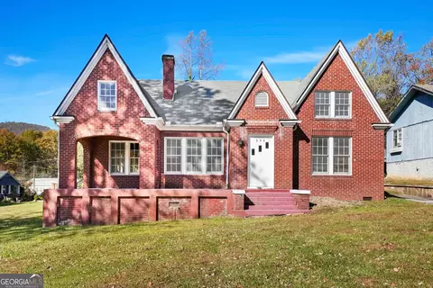 355 Warwoman Rd, Clayton, GA 30525