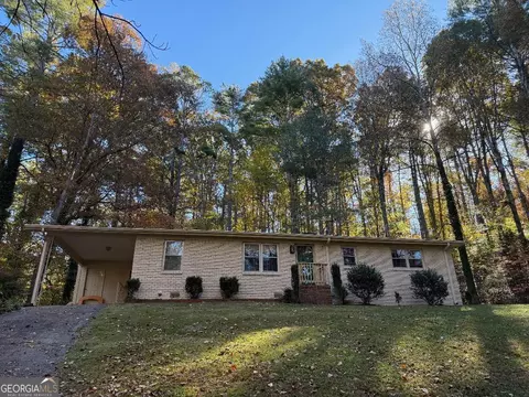 382 Sherwood Dr, Clarkesville, GA 30523