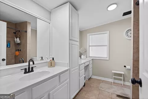 Bath - 1706 Stark Rd, Jackson, GA 30233 photo 4 of 6