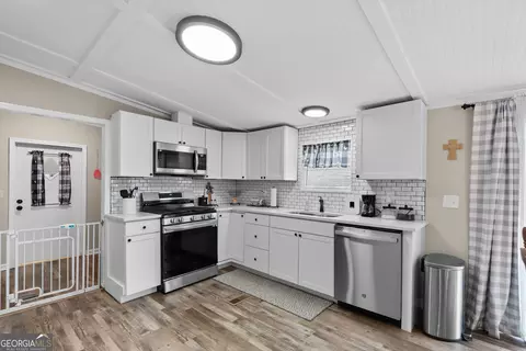 Kitchen - 1706 Stark Rd, Jackson, GA 30233 photo 2 of 4