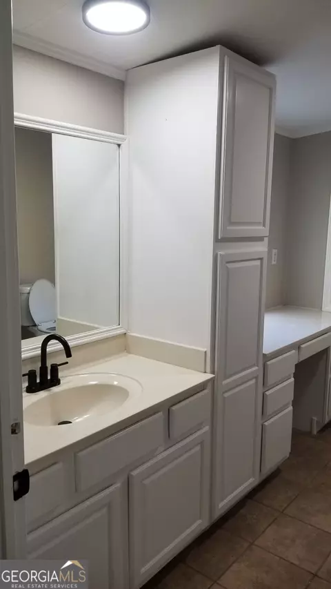 Bath - 1706 Stark Rd, Jackson, GA 30233 photo 1 of 6