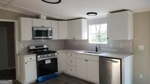 Kitchen - 1706 Stark Rd, Jackson, GA 30233 photo 1 of 4