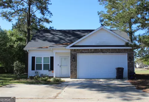207 Greylock Dr, Perry, GA 31069