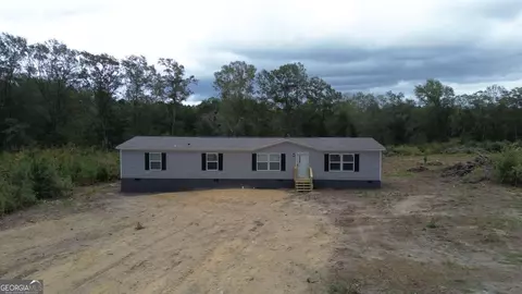 565 Sands Dr #8, Poulan, GA 31781