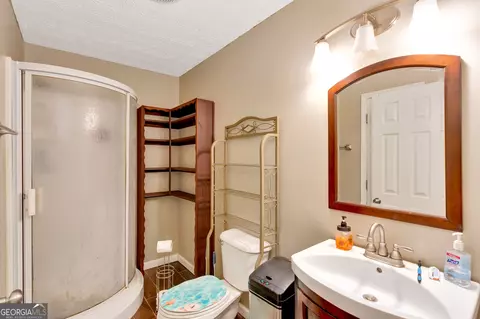 Bath - 15 Brutis Dr, Rock Spring, GA 30739 photo 3 of 3