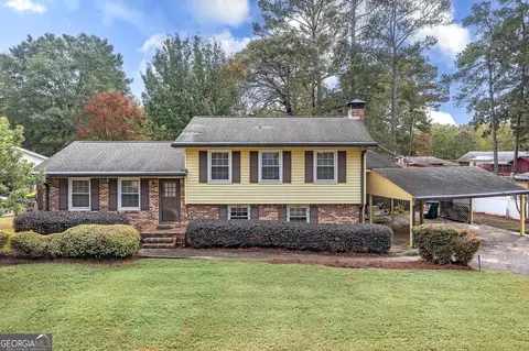 1615 Dellwood Cir, Morrow, GA 30260