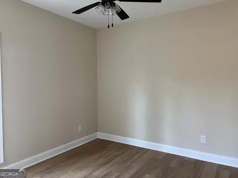 Bedroom - 110 Chestnut Dr, Cochran, GA 31014 photo 3 of 4
