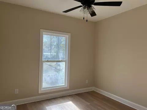 Bedroom - 110 Chestnut Dr, Cochran, GA 31014 photo 4 of 4