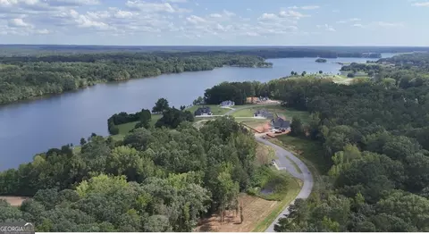 827 Lake Varner Dr, Covington, GA 30014