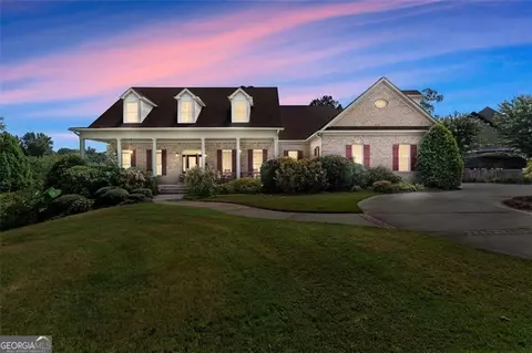 6212 Waters Edge Dr, Covington, GA 30014