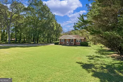 Exterior - 425 Mitchell Ave, Bowdon, GA 30108 photo 7 of 12