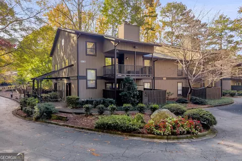 704 River Run Dr, Sandy Springs, GA 30350