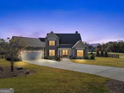 652 Meadow Run Ct, Clarkesville, GA 30523