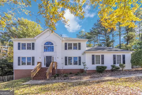 840 Deer Oaks Dr, Lawrenceville, GA 30044