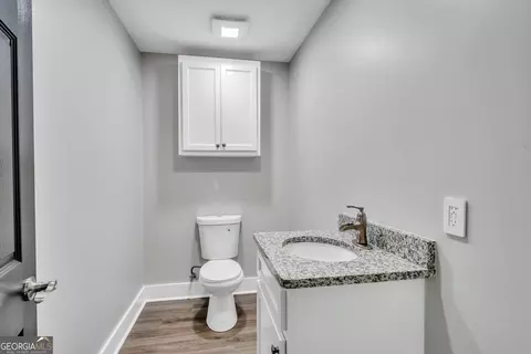 Bath - 725 Arrowhead Rd, Dublin, GA 31021 photo 1 of 4