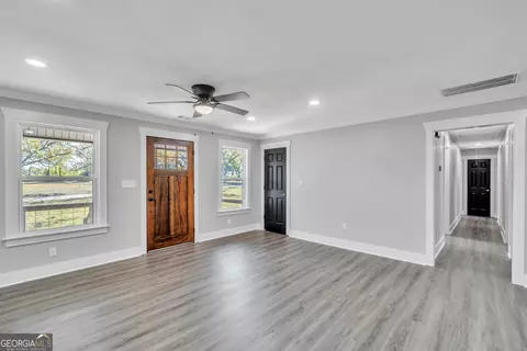 Entry Way - 725 Arrowhead Rd, Dublin, GA 31021 photo 1 of 2
