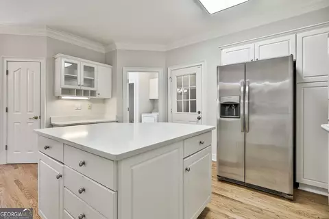 Kitchen - 365 Pendleton Trl, Tyrone, GA 30290 photo 4 of 5