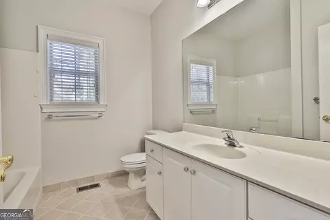 Bath - 365 Pendleton Trl, Tyrone, GA 30290 photo 5 of 5