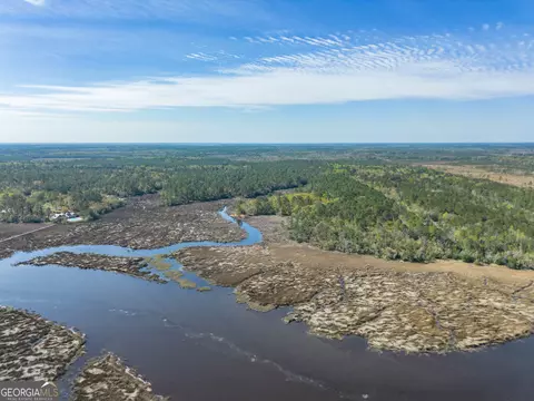 2 Us 17, Waverly, GA 31565