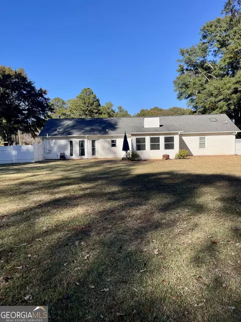 Exterior - 105 Hawthorne Cir, Lagrange, GA 30240 photo 3 of 6