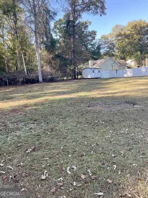 Exterior - 105 Hawthorne Cir, Lagrange, GA 30240 photo 4 of 6