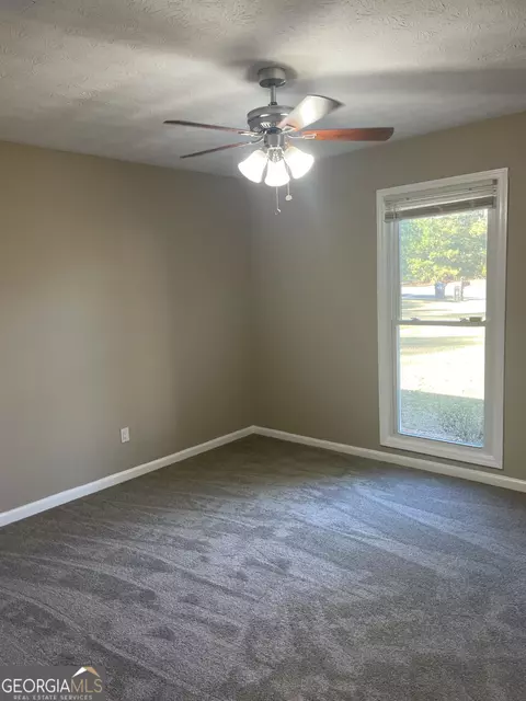 Bedroom - 105 Hawthorne Cir, Lagrange, GA 30240 photo 2 of 2