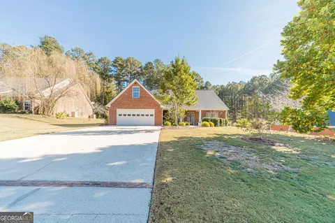 654 Huntington Trce, Winder, GA 30680