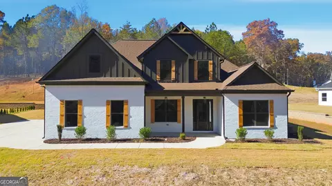 297 Ayers Creek Dr, Toccoa, GA 30577