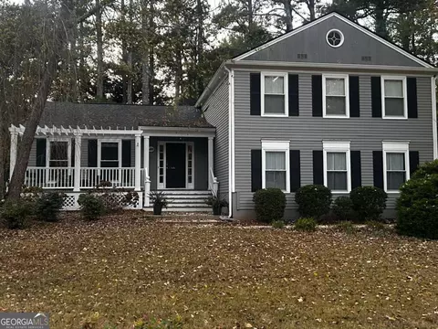 680 Barrington Way, Roswell, GA 30076