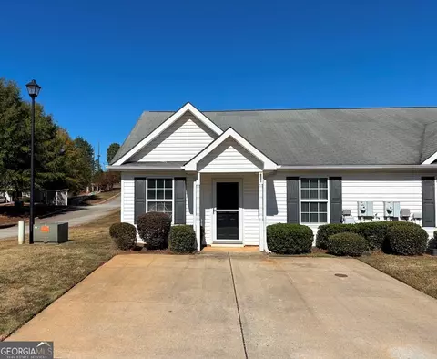 172 Harvest Ct #201, Milledgeville, GA 31061