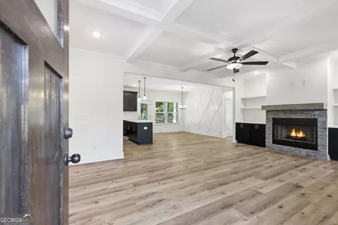 Living - 405 Ayers Crk, Toccoa, GA 30577 photo 2 of 3