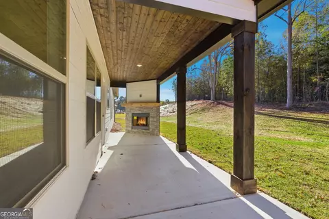 Exterior - 405 Ayers Crk, Toccoa, GA 30577 photo 3 of 5