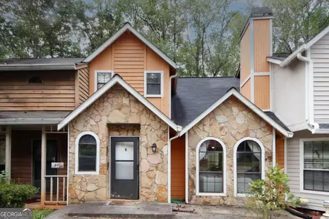 840 Brandy Oaks Ln, Stone Mountain, GA 30088