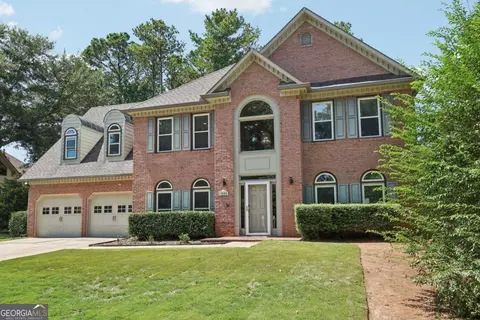 1496 Fallsbrook Ct NW, Acworth, GA 30101