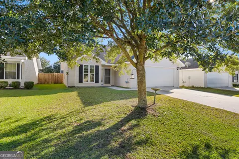 26 Halyard Dr, Port Wentworth, GA 31407