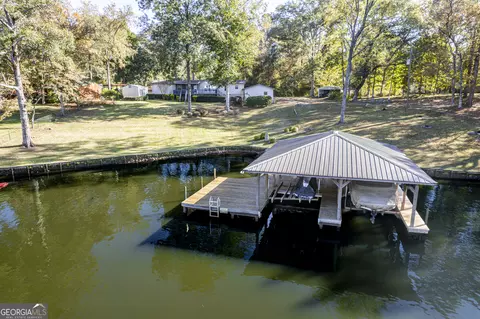 162 Bentley Dr NW, Milledgeville, GA 31061