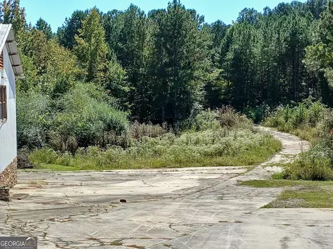 364 Pleasant Valley Rd SE, Silver Creek, GA 30173