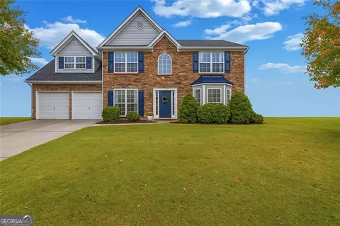 3941 Oak Crossing Dr, Suwanee, GA 30024