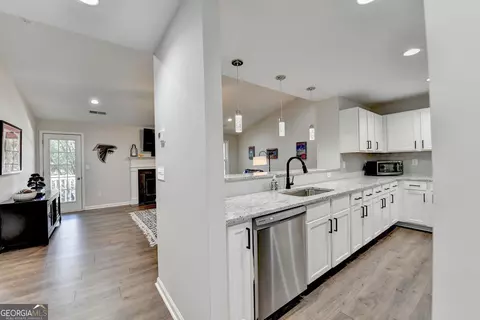 324 Teal Ct, Roswell, GA 30076