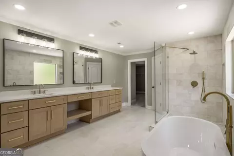 Bath - 73 Elys Rdg, Newnan, GA 30263 photo 2 of 6