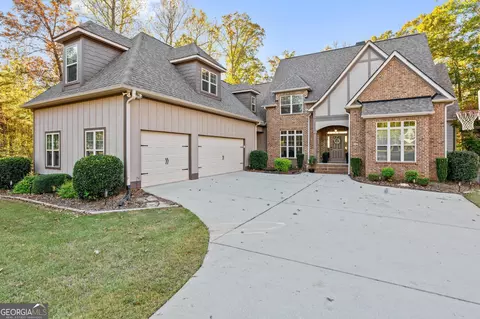 121 Walden Pond Trl, Senoia, GA 30276