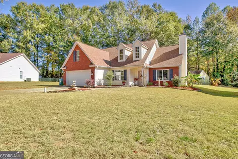 Exterior - 2040 Elm Grove Ln, Hampton, GA 30228 photo 3 of 13