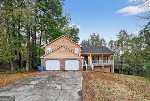 225 Fox Lane Dr, Atlanta, GA 30349