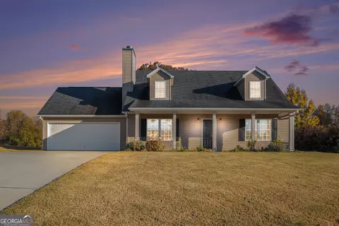 4149 Meadow Point Dr, Gillsville, GA 30543