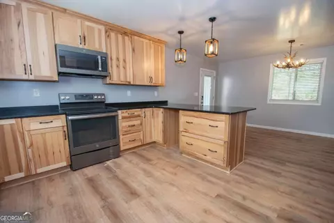 Kitchen - 177 Abbottsford Rd, Lagrange, GA 30240 photo 2 of 3